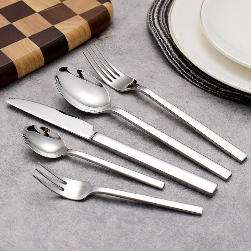 Elysian Cutlery Set – Modern Elegance with Timeless Finesse