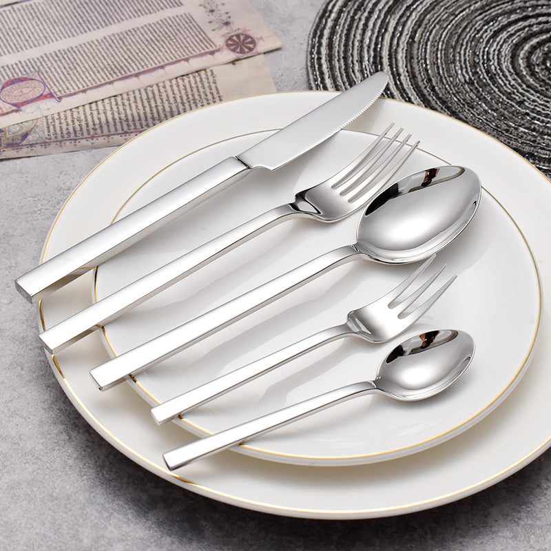 Elysian Cutlery Set – Modern Elegance with Timeless Finesse