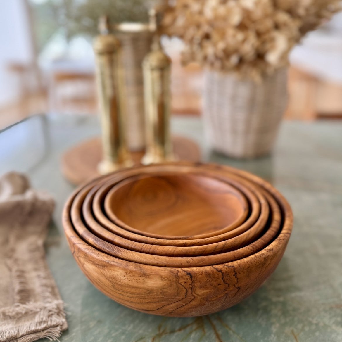 Handcrafted Teak Bowl Set – 5 Nesting Pieces in Timeless Design