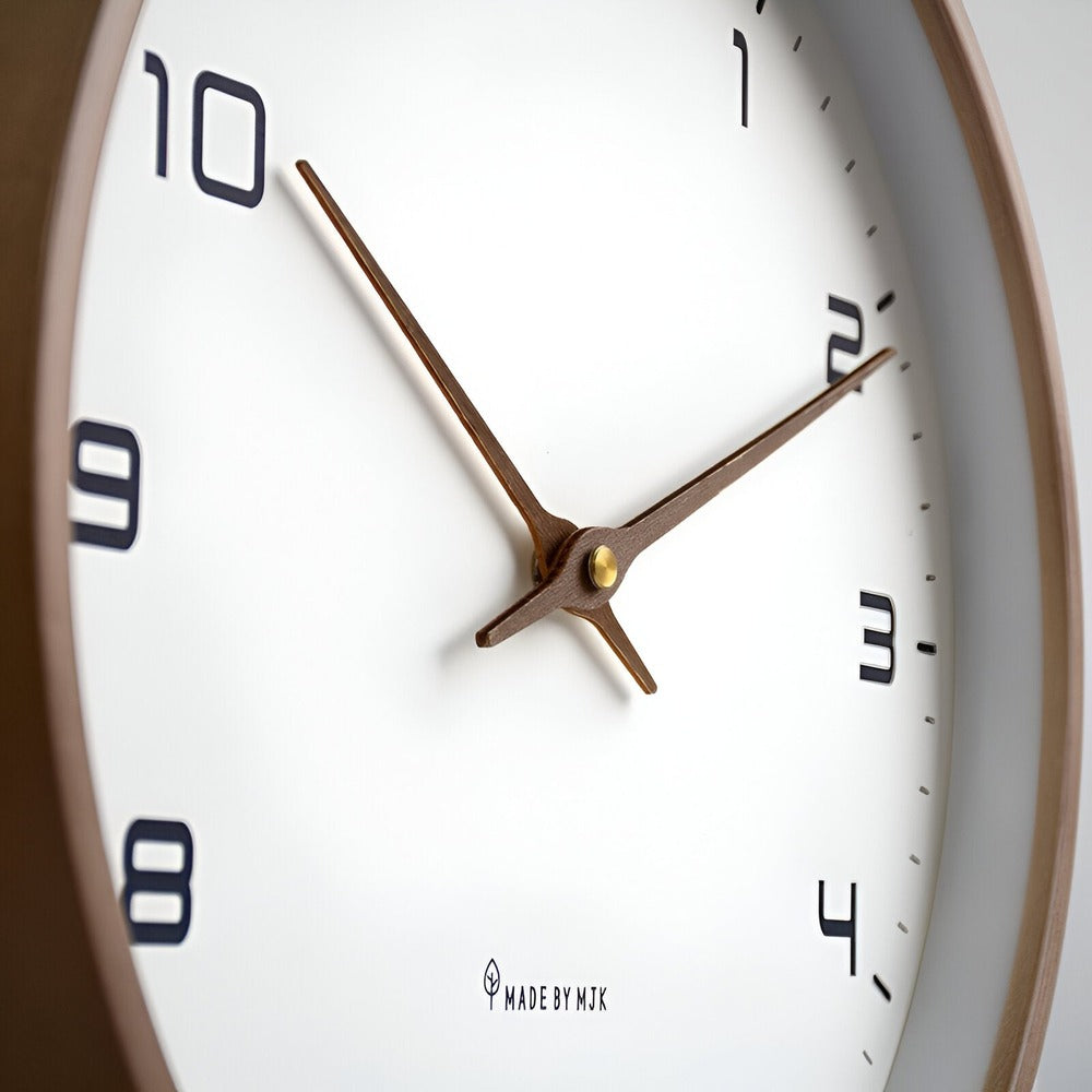 Silent Wall Clock with Wood Finish – Nordic Quartz Design