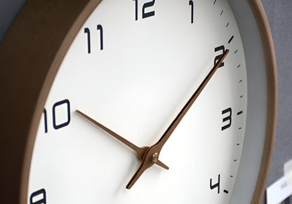 Silent Wall Clock with Wood Finish – Nordic Quartz Design