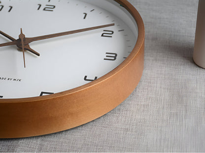 Silent Wall Clock with Wood Finish – Nordic Quartz Design