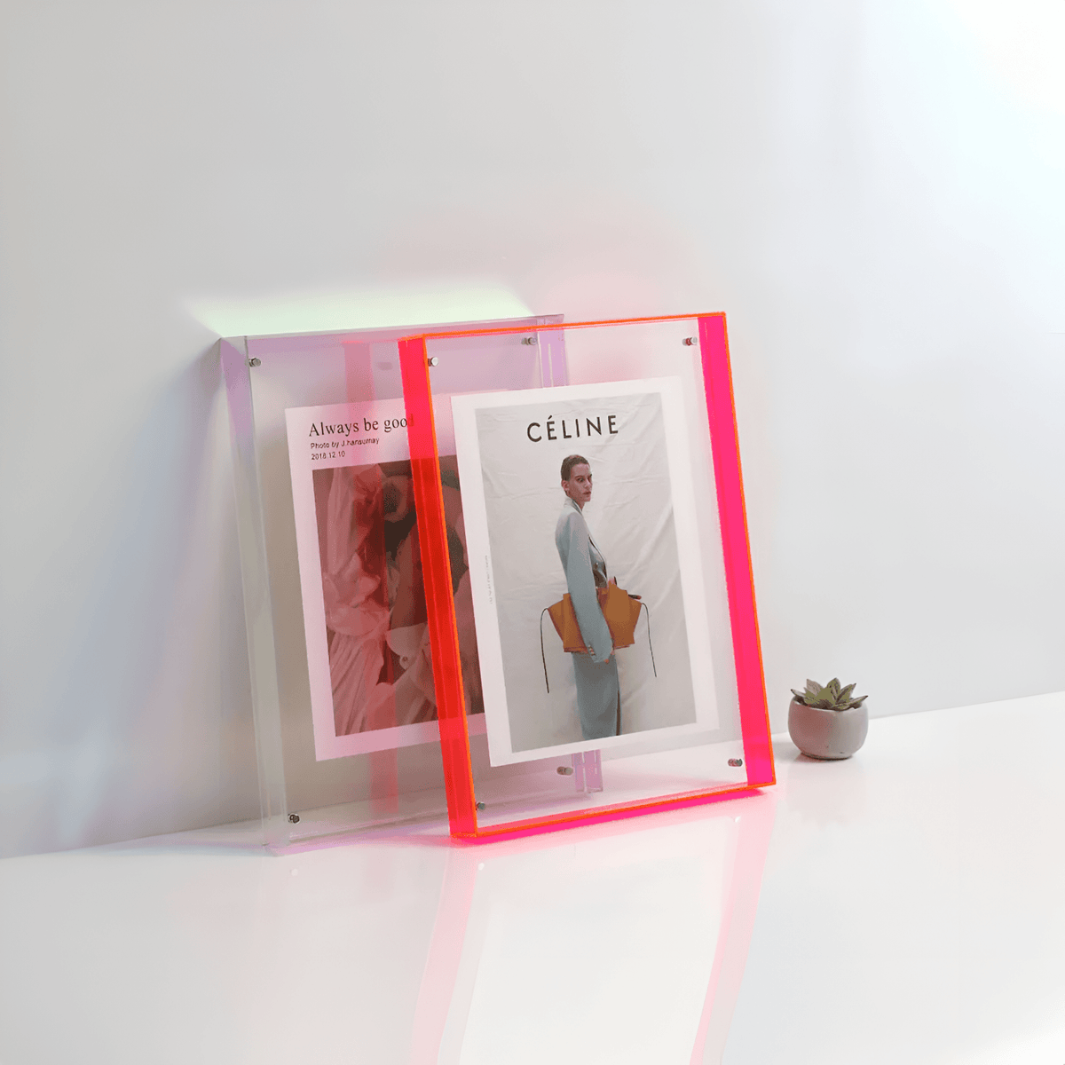 Transparent Acrylic Picture Frame – Modern Minimalist Display