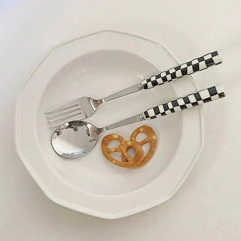 Ceramic Handle Steel Cutlery Set – Elegant Tableware
